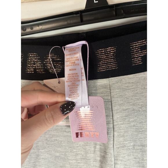 Savage X Fenty Forever Savage Bottoms Leggings Size M Athleisure by Rihanna NEW - Picture 3 of 6